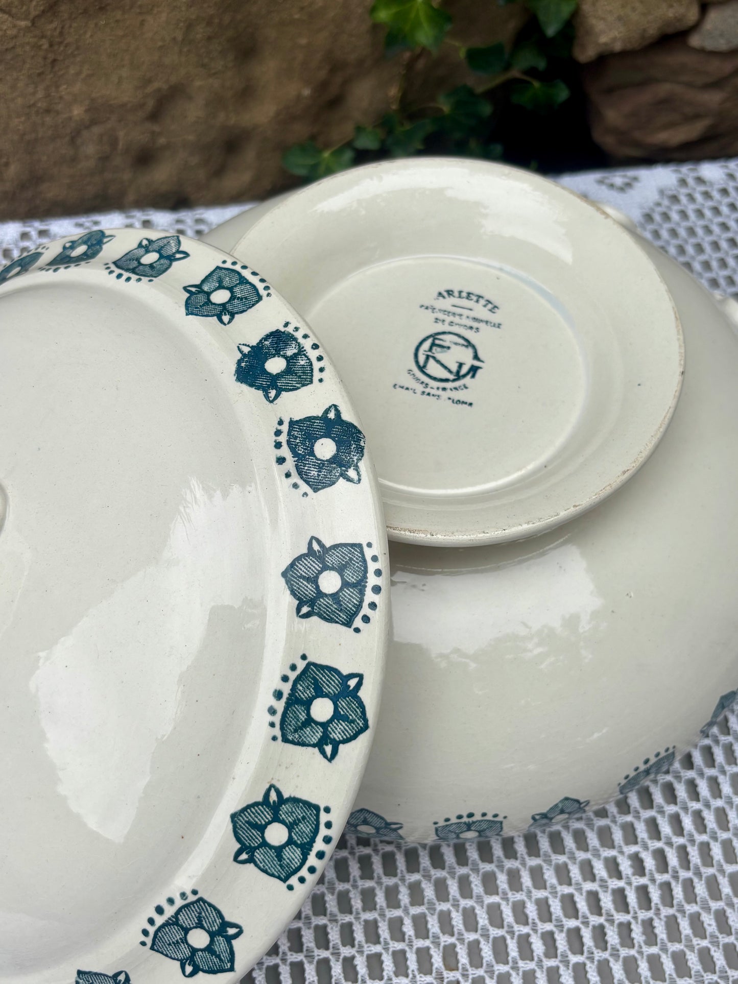 Soupière Faïencerie de Givors modèle Arlette