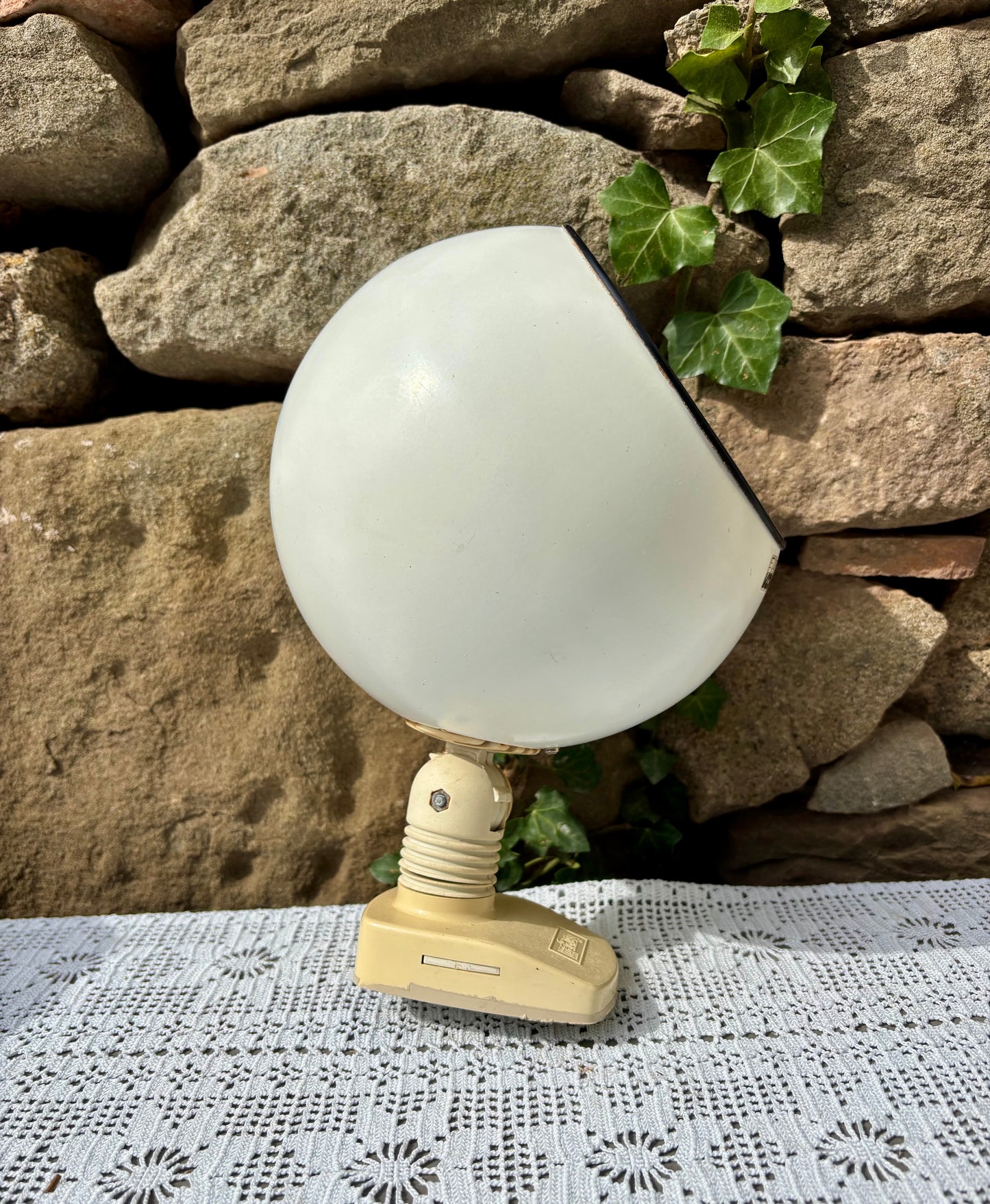 Applique Space Age globe