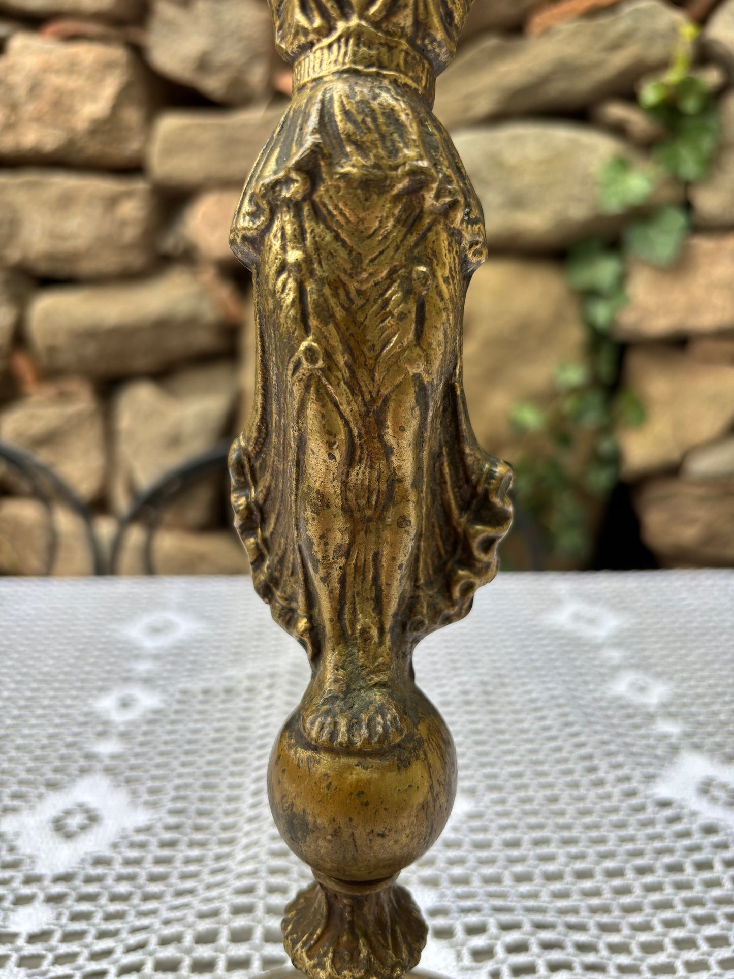 Pied lampe laiton femme sculpture 1930 1950 détail