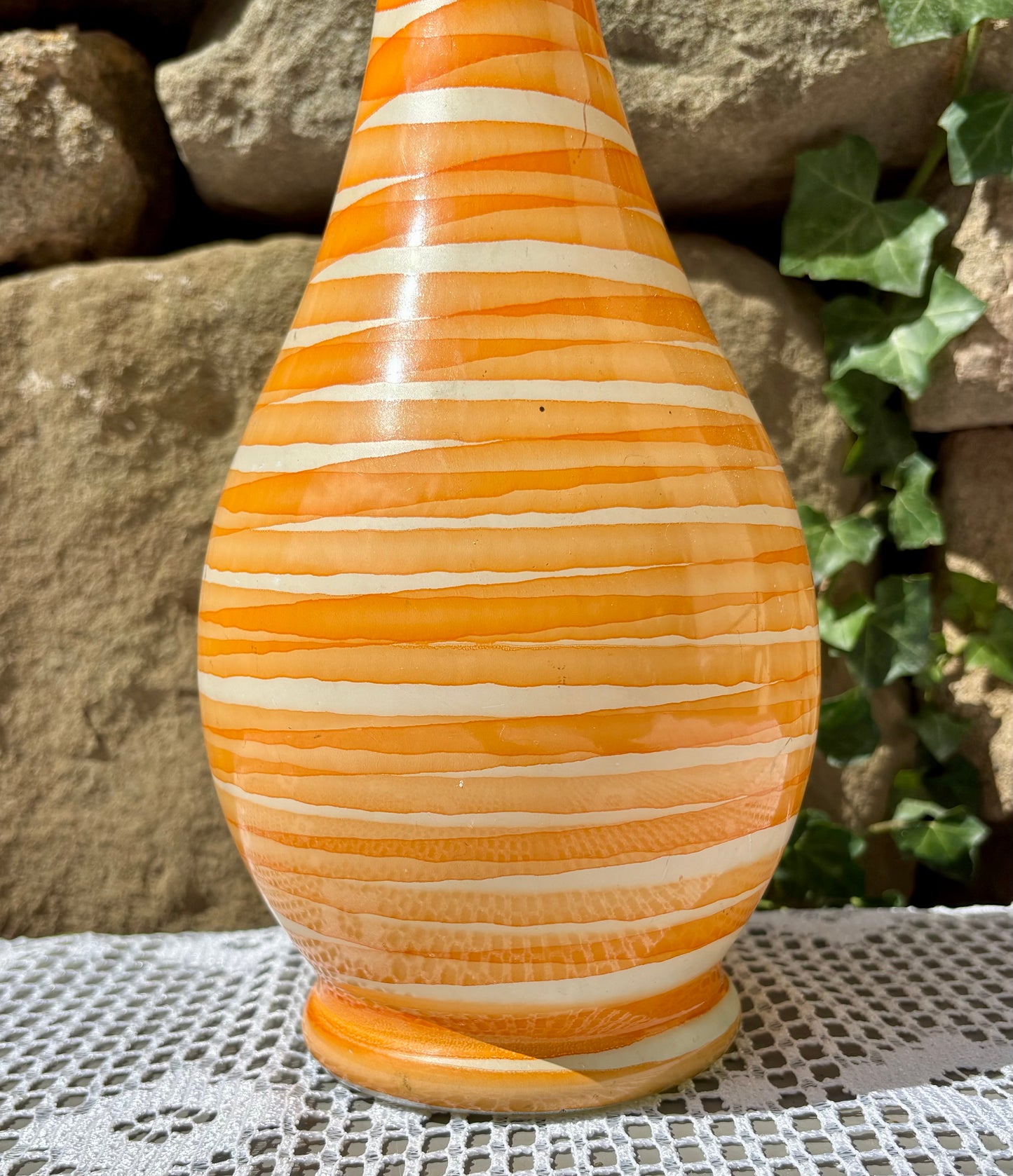 Grand vase en verre orange style 70s