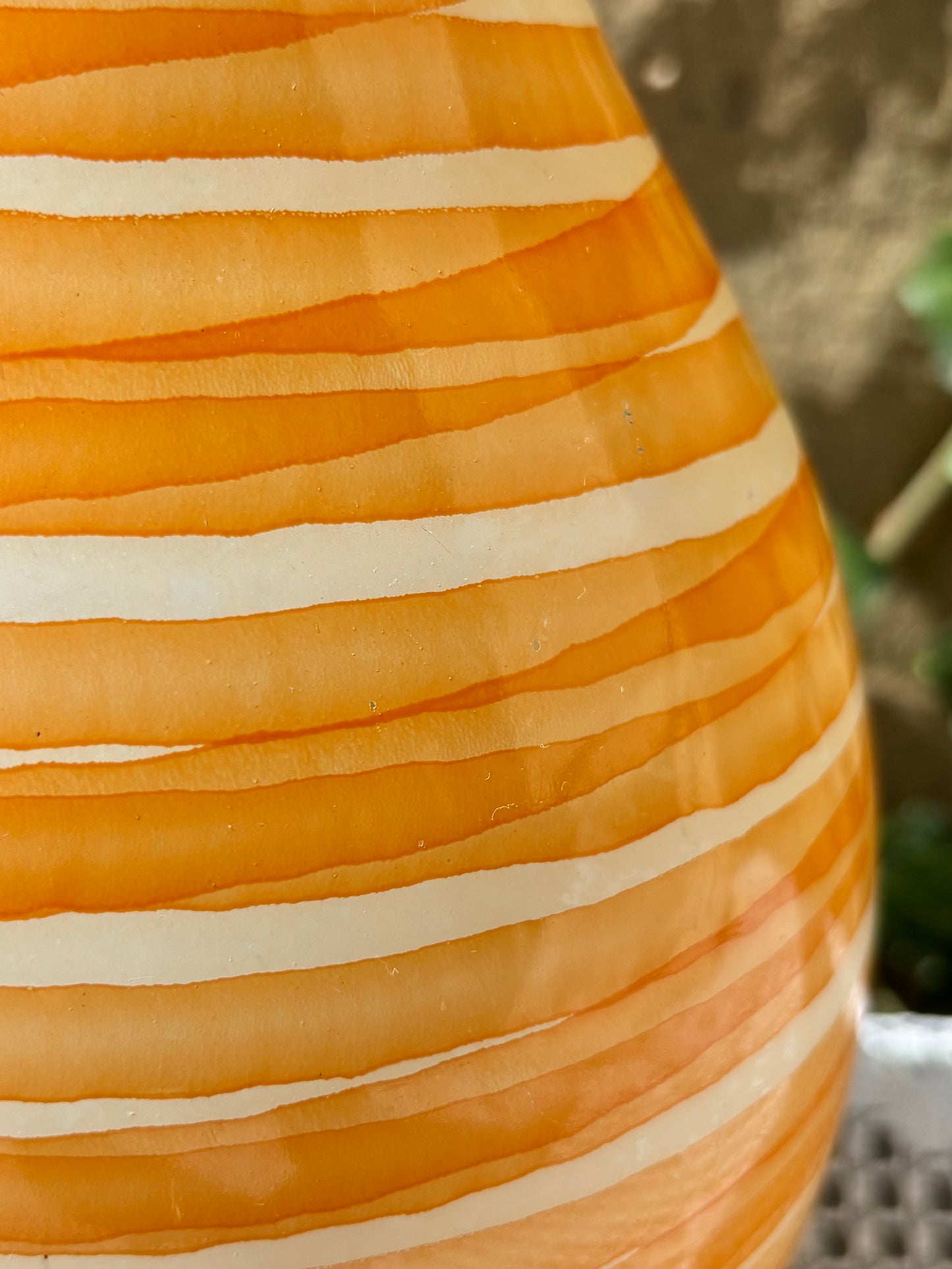 Grand vase en verre orange style 70s