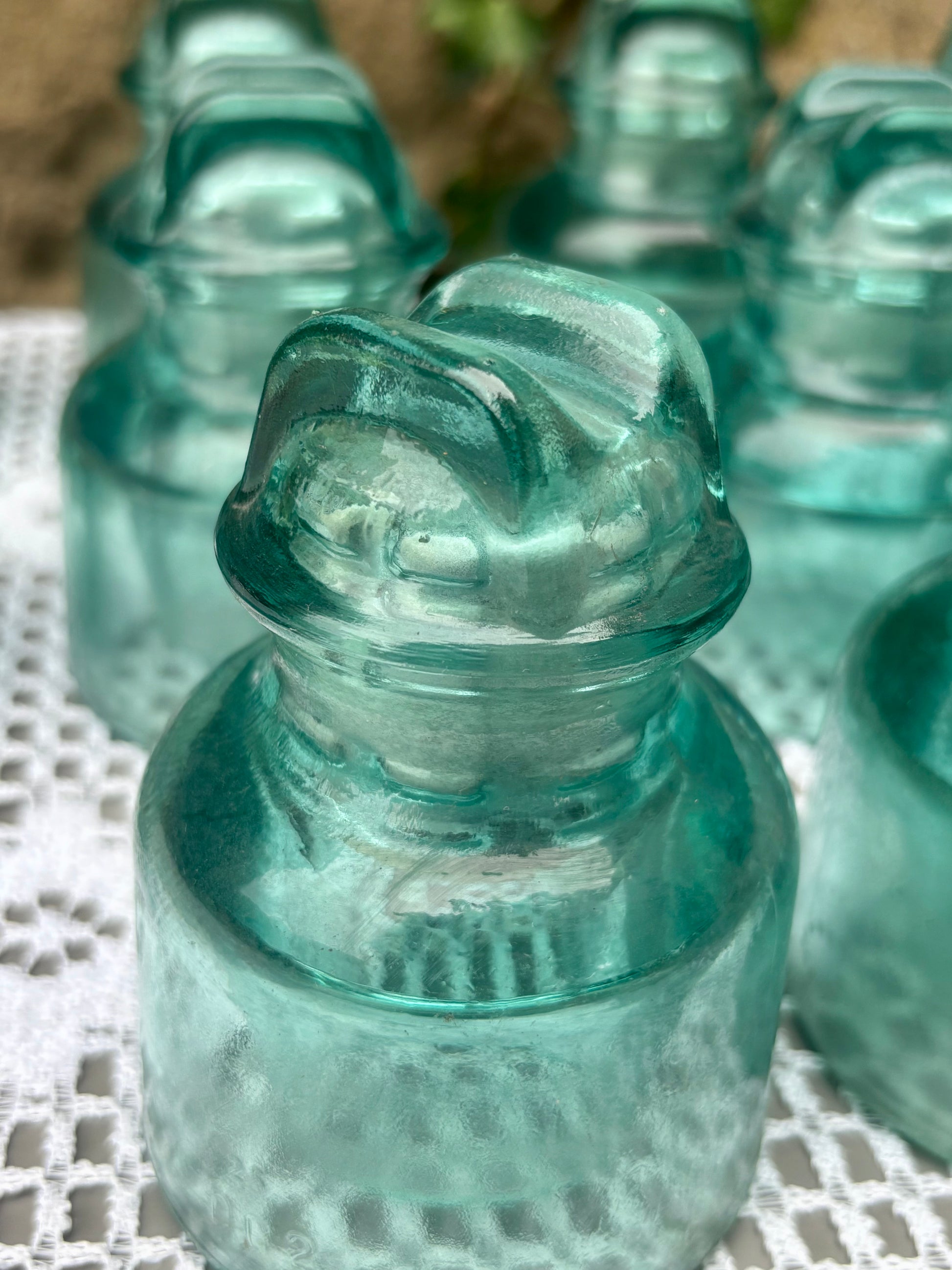 isolateurs verre épais bleus vintage edf