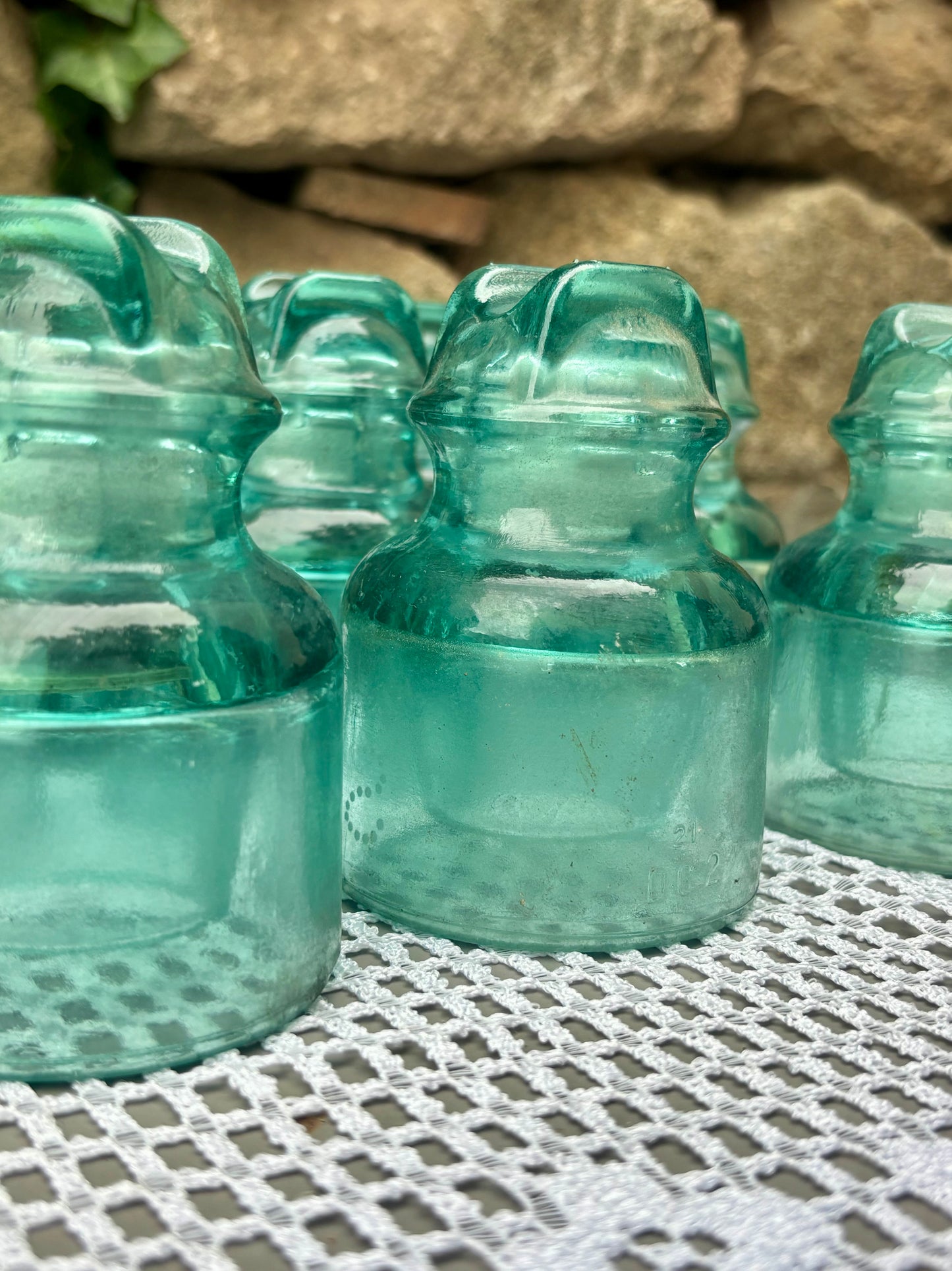 isolateurs verre épais bleus vintage edf