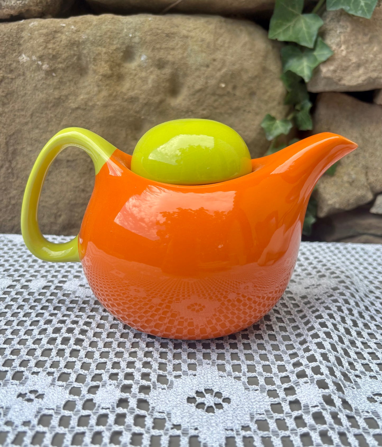 theiere orange verte style 1970 rétro pop