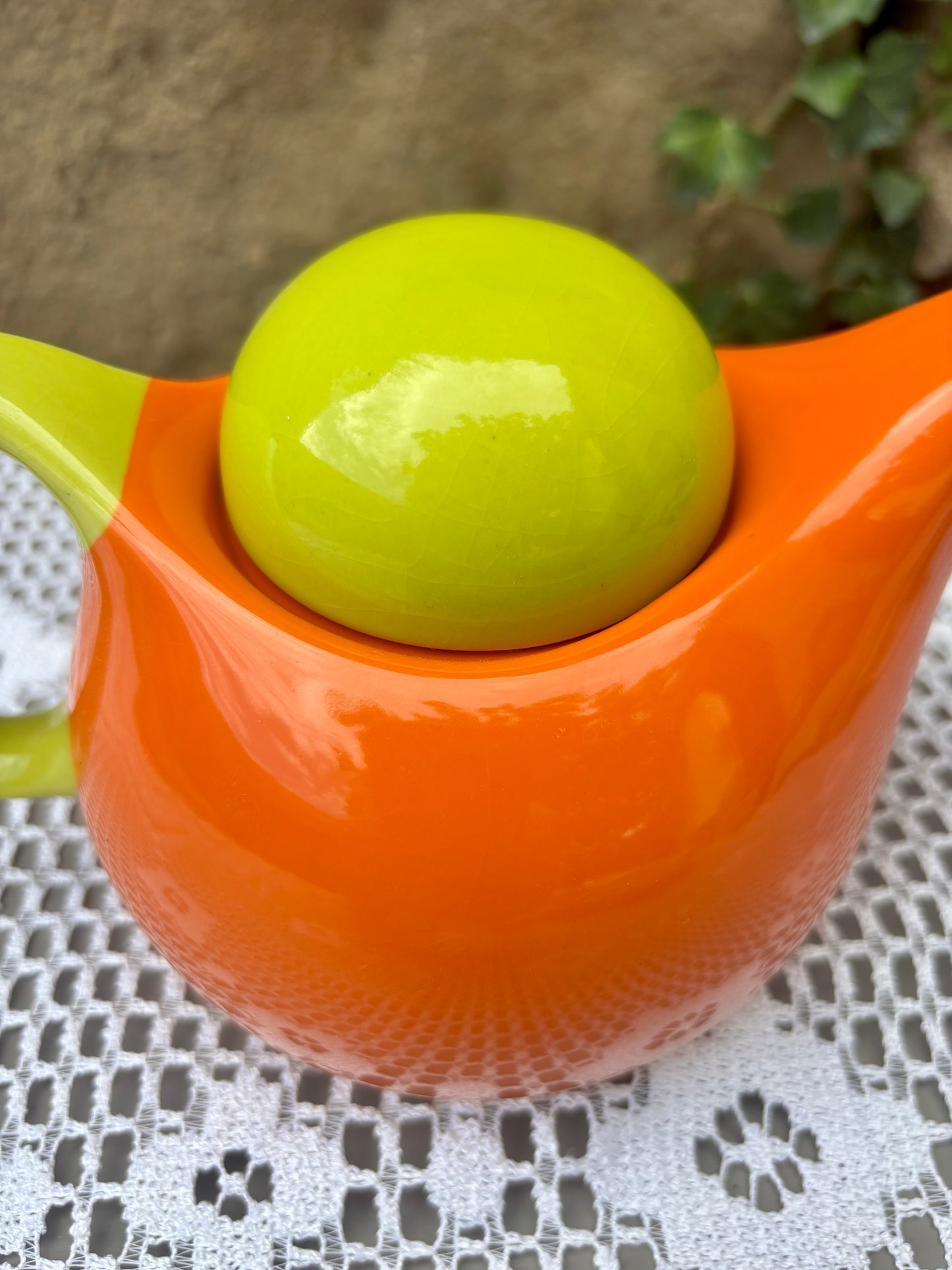 theiere orange verte style 1970 bouchon rond