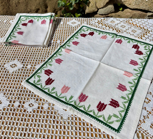 Serviettes de table brodées