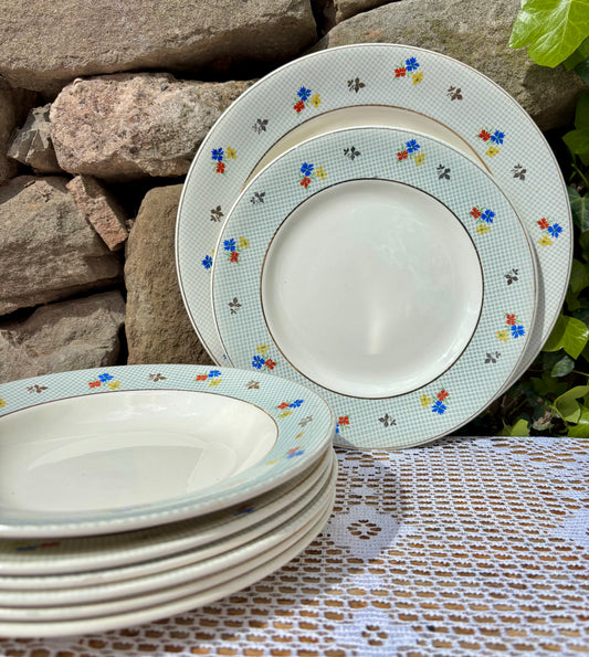 Assiettes et plat Salins modèle Christiane