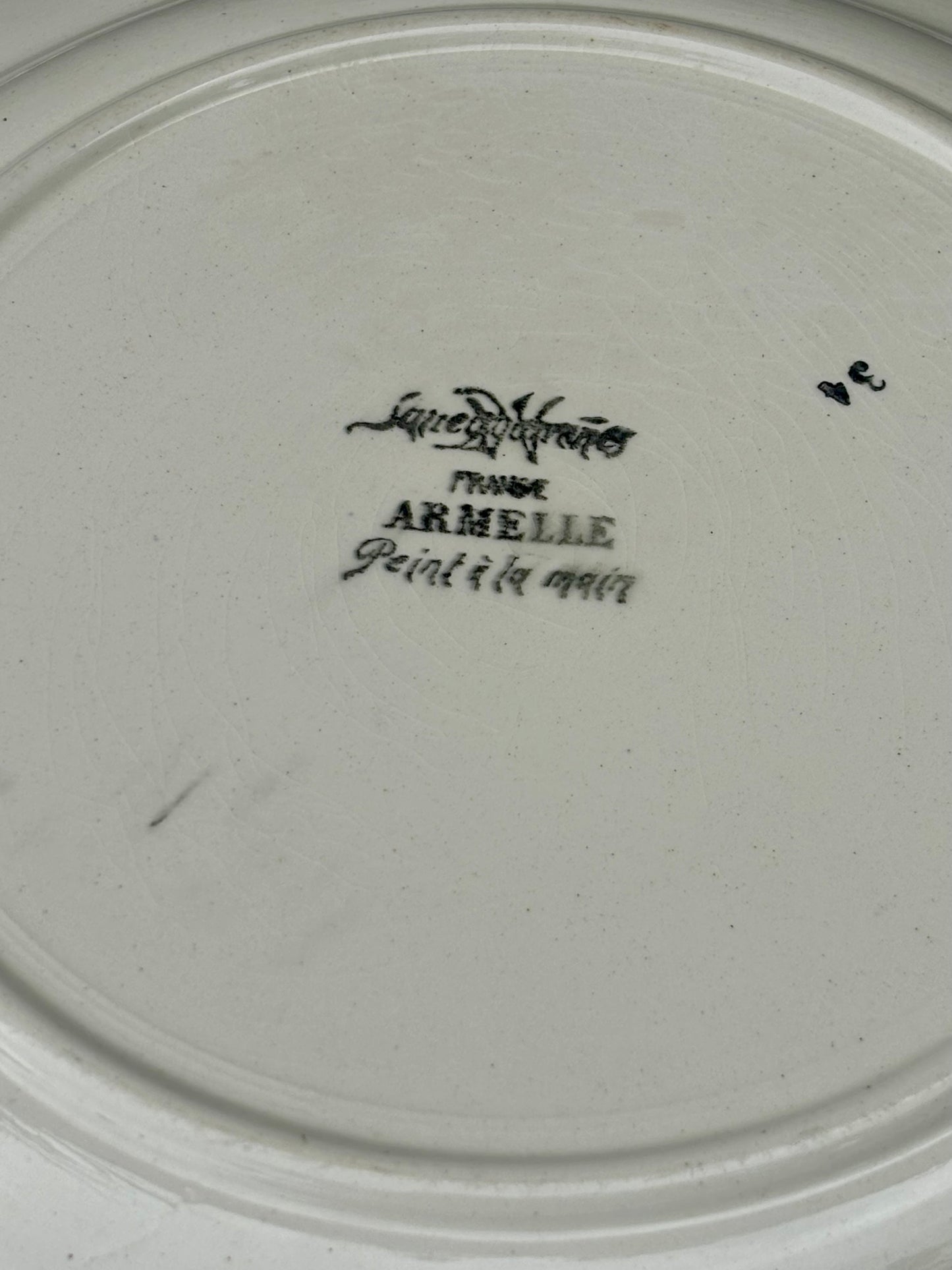 plat sarreguemines armelle signature peint à la main