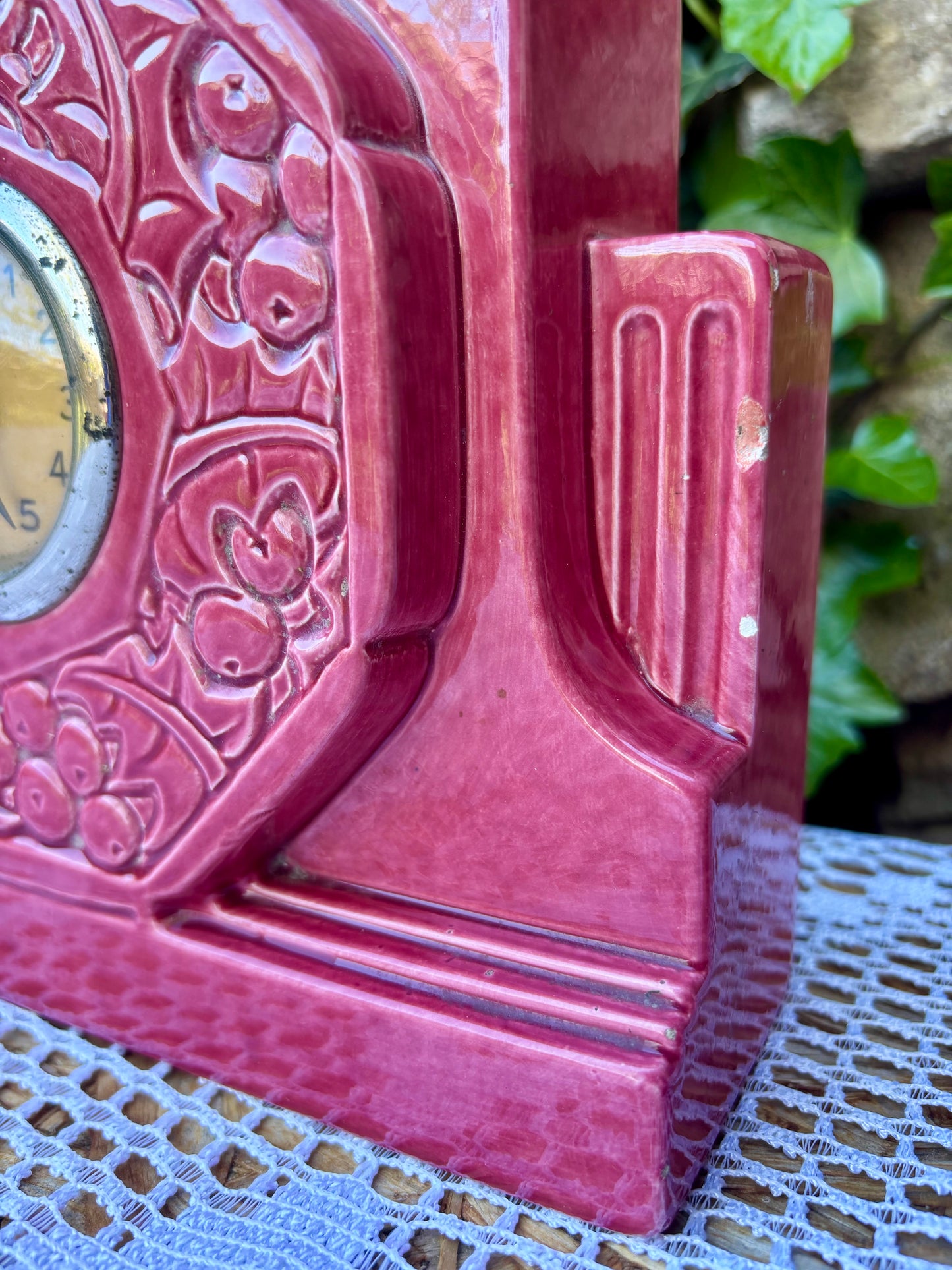 Pendule Digoin Sarreguemines rosé framboise