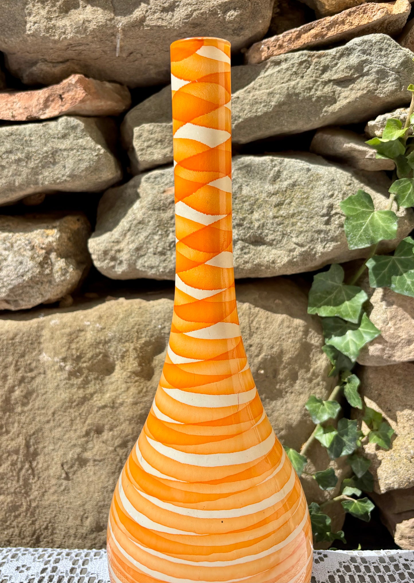 Grand vase en verre orange style 70s