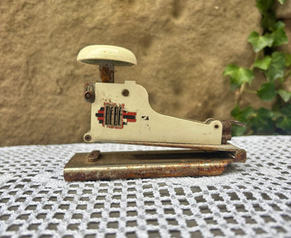 Agrafeuse BÉBÉ 1950s-1960s