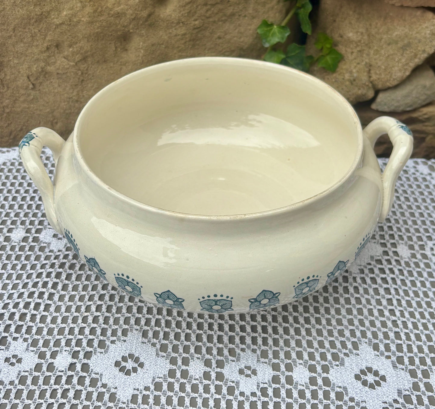 Soupière Faïencerie de Givors modèle Arlette