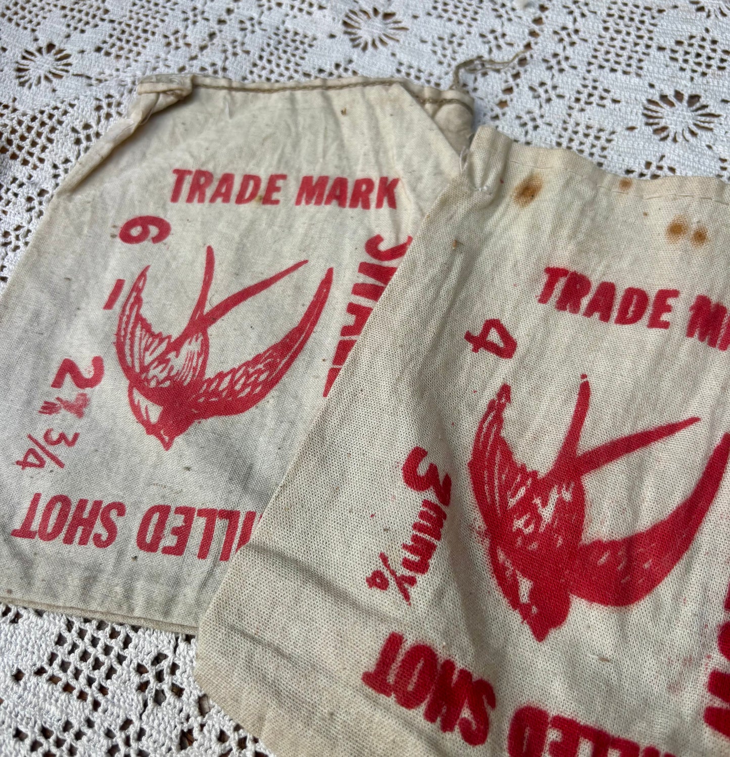 Petits sacs en toile de jute