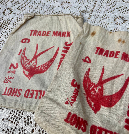 Petits sacs en toile de jute