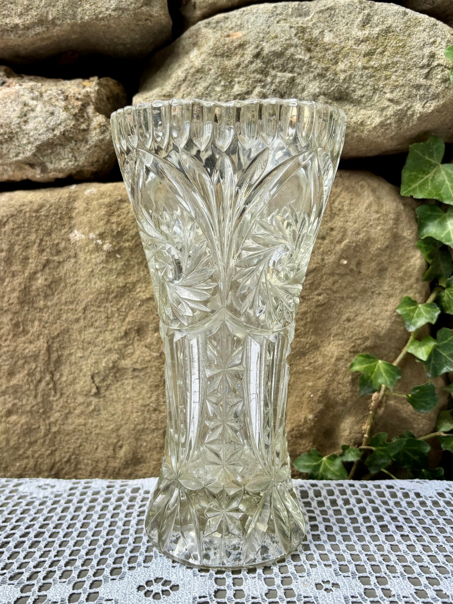 Vase en cristal vintage 50s