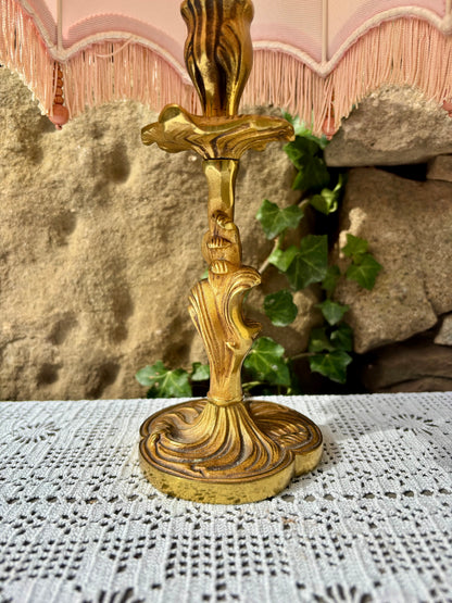 Lampe à franges et pied laiton