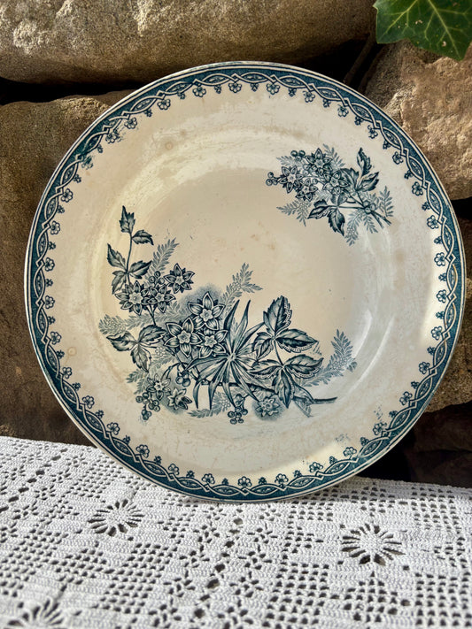 Assiette St Amandinoise St Amand Margot vintage