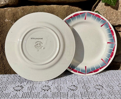 Assiettes Ceranord vintage St Amand décoré géométrique bleu et rouge framboise 
