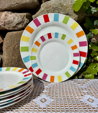 Assiettes à desserts multicolores 