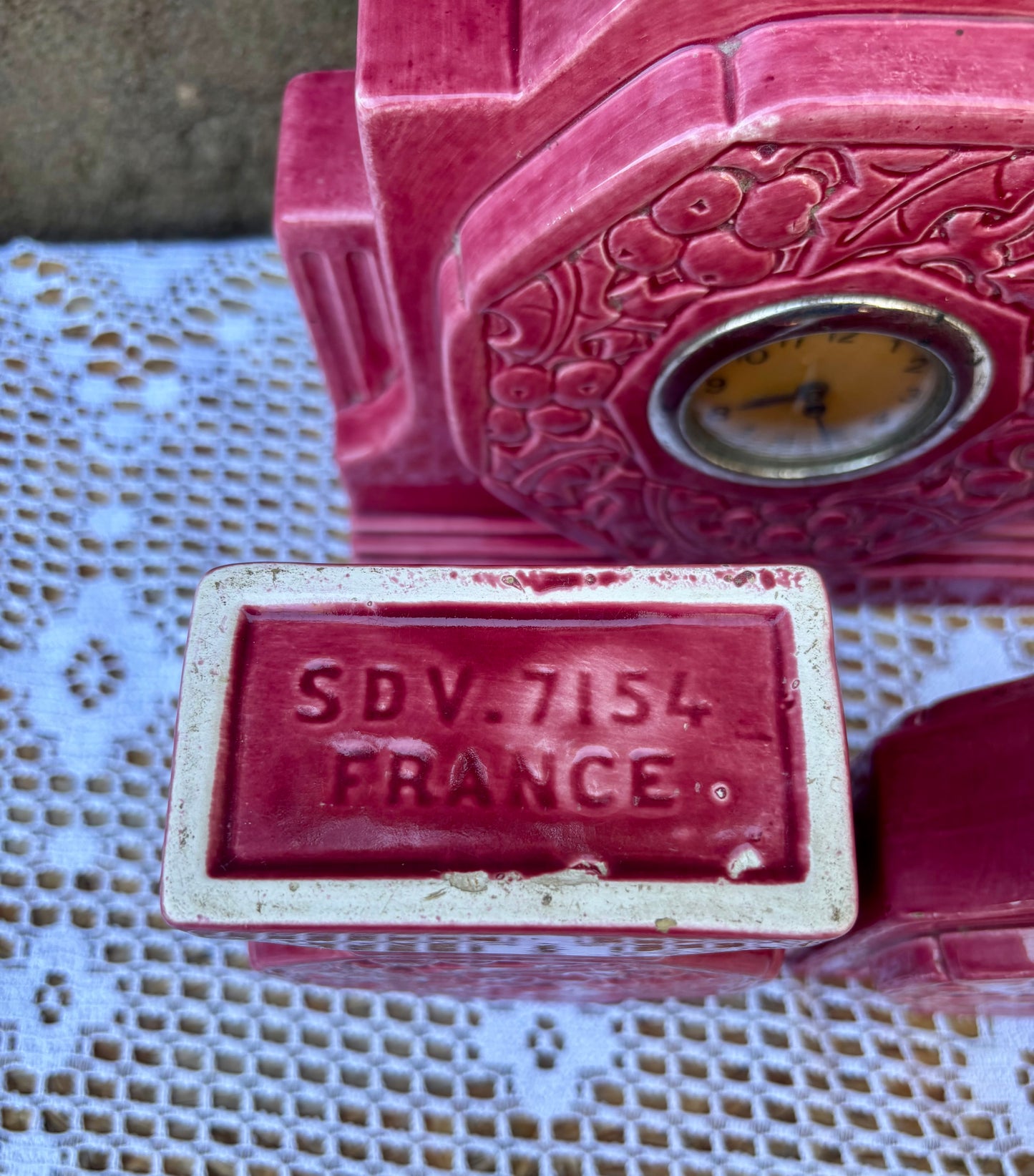 Pendule Digoin Sarreguemines rosé framboise