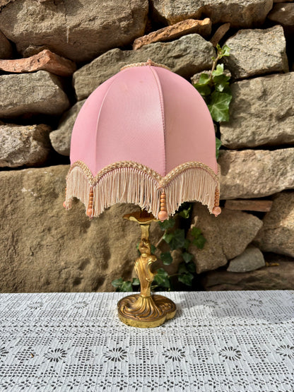 Lampe à franges et pied laiton