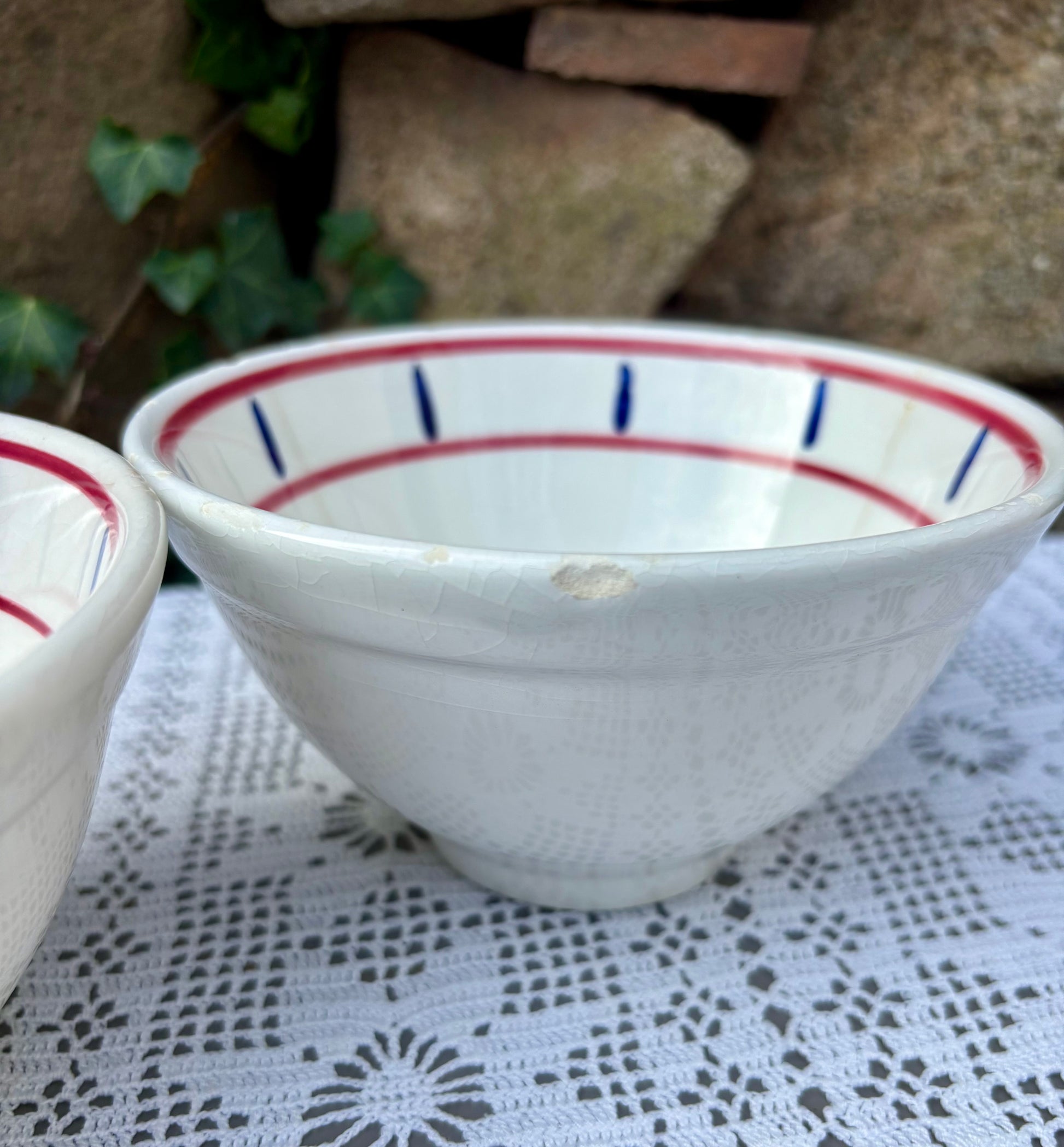 Détail ébréchure bol vintage 