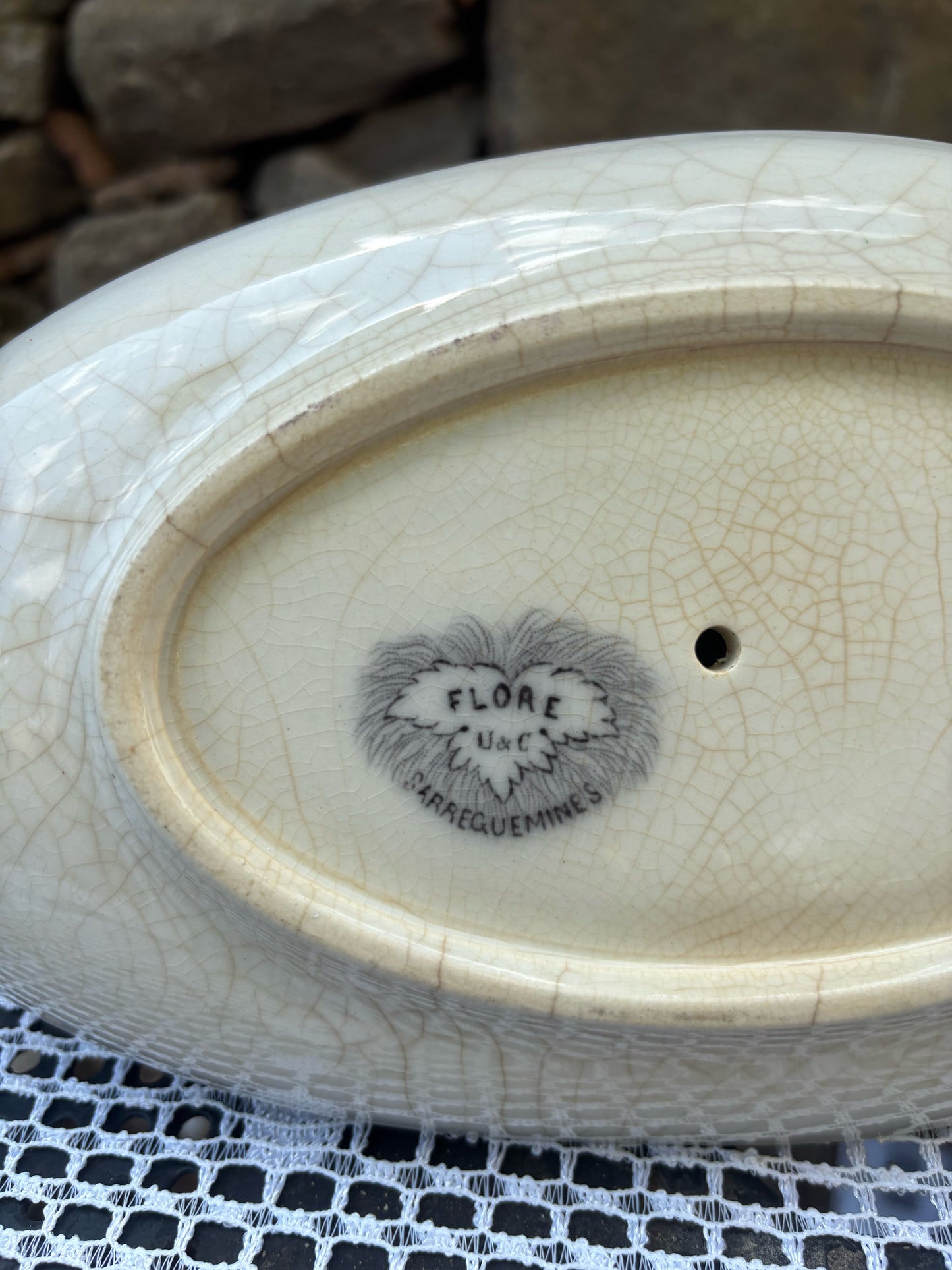 Saucière Sarreguemines modèle flore 1900 signature detail