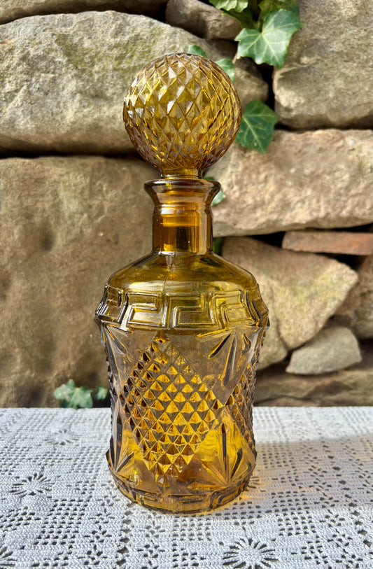 Carafe en verre ambré vintage années 60 décor géométrique en relief 