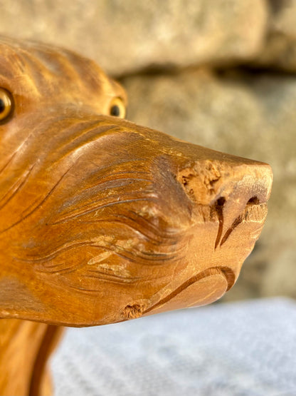 Serre-livres en bois sculpté