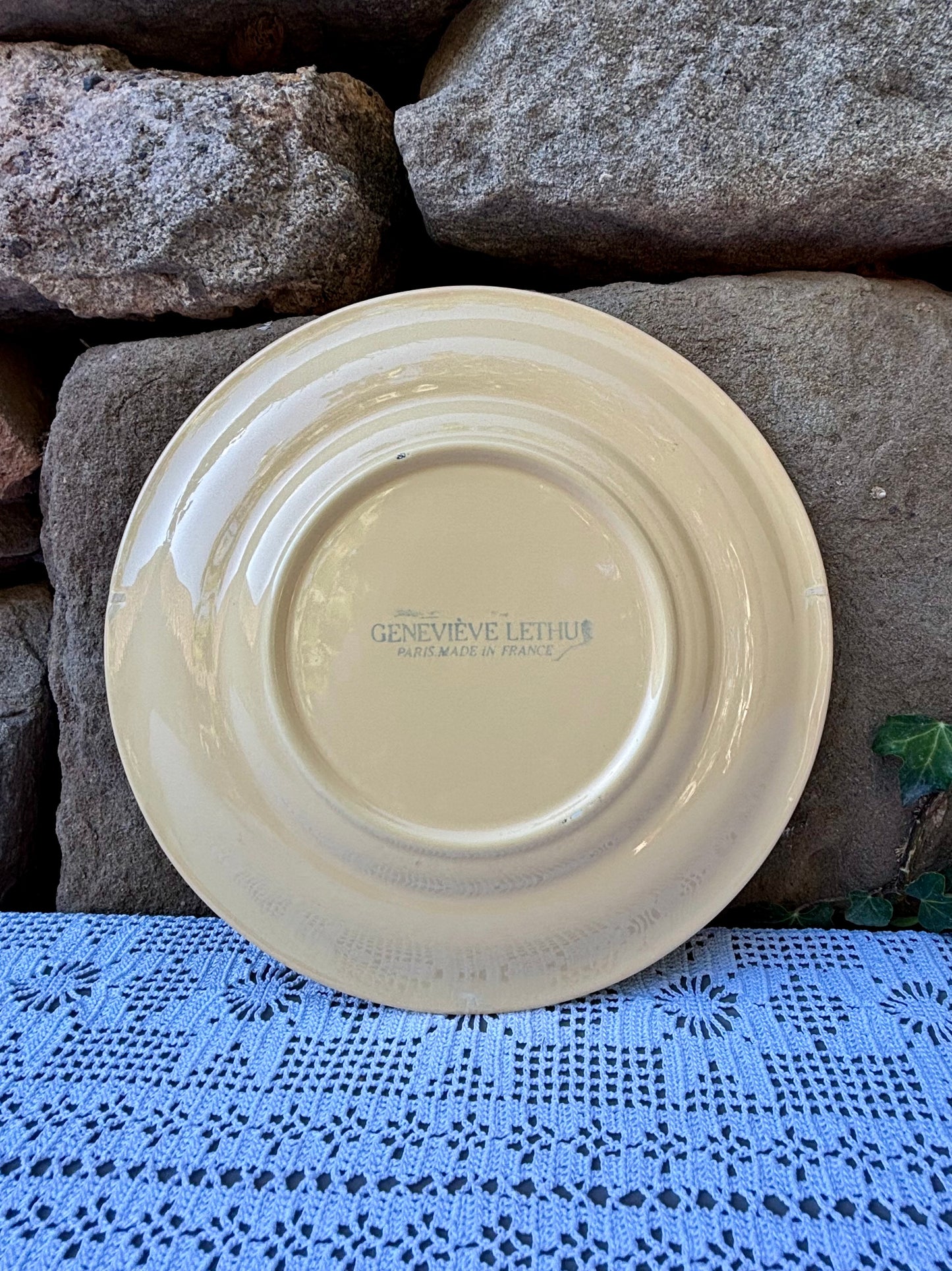 Assiette Geneviève Lethu