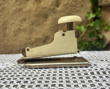 Agrafeuse BÉBÉ 1950s-1960s