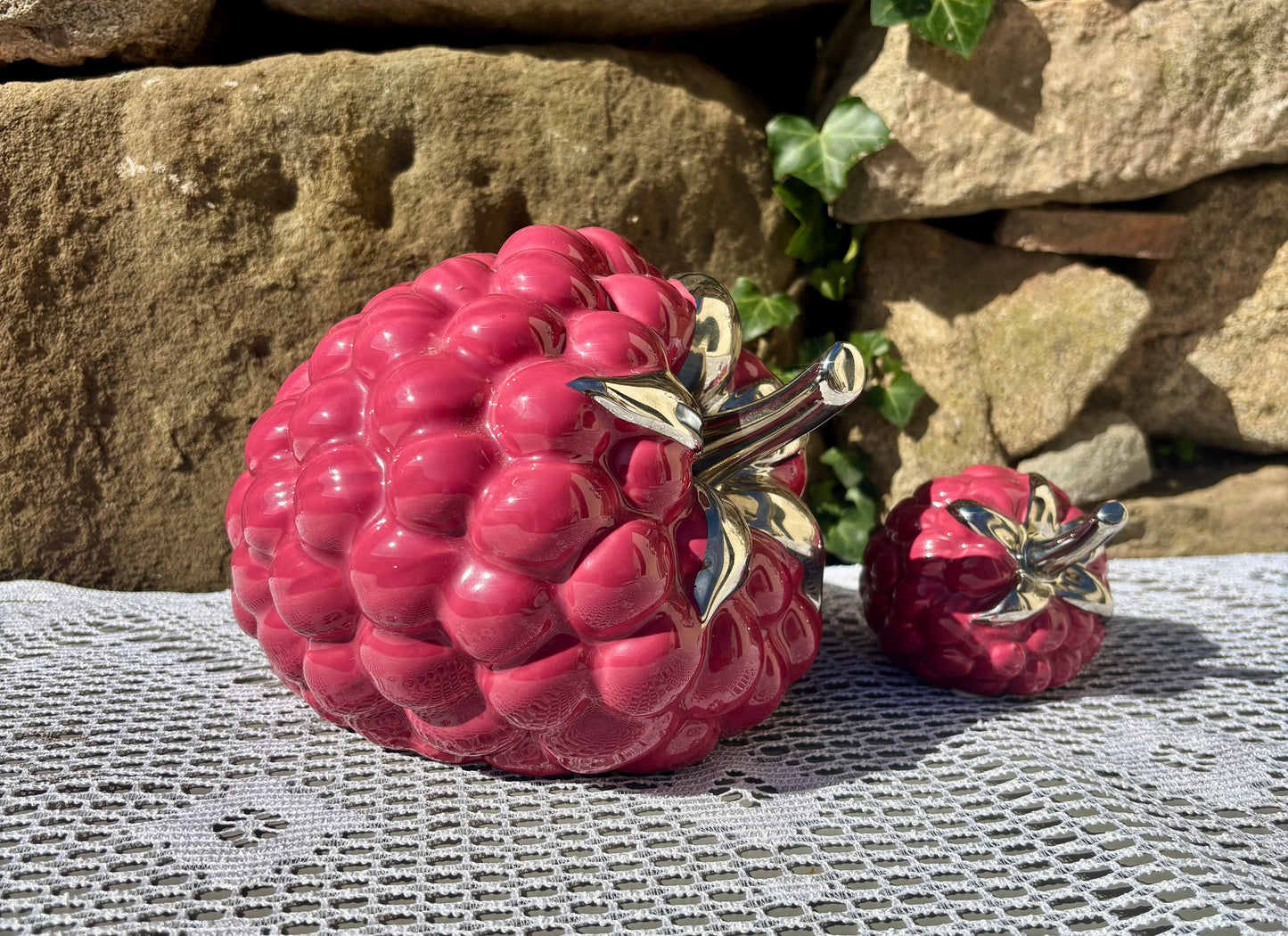 Framboises céramiques décoratives 