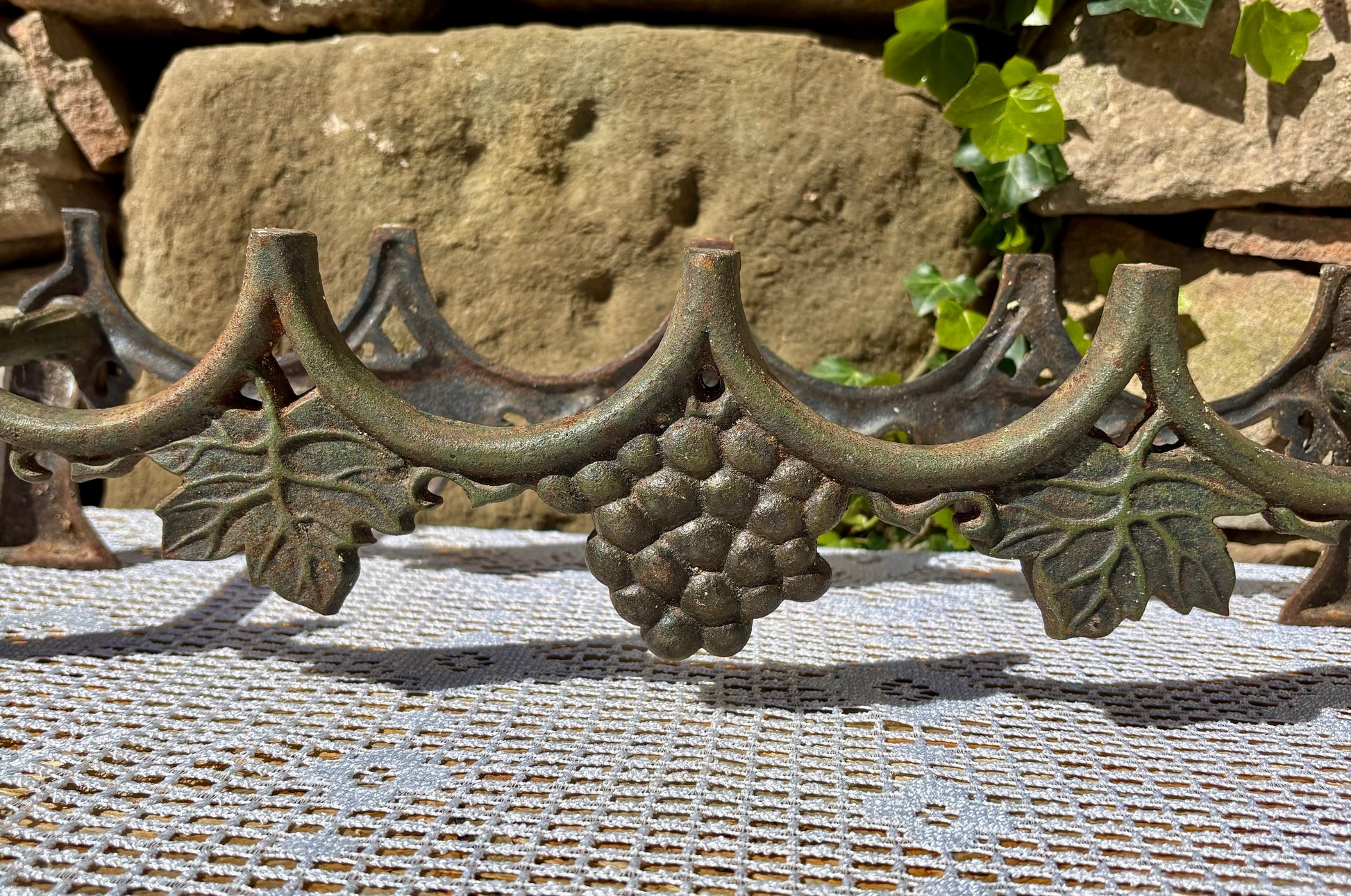 Porte bouteille vintage ancien fer forgé vin