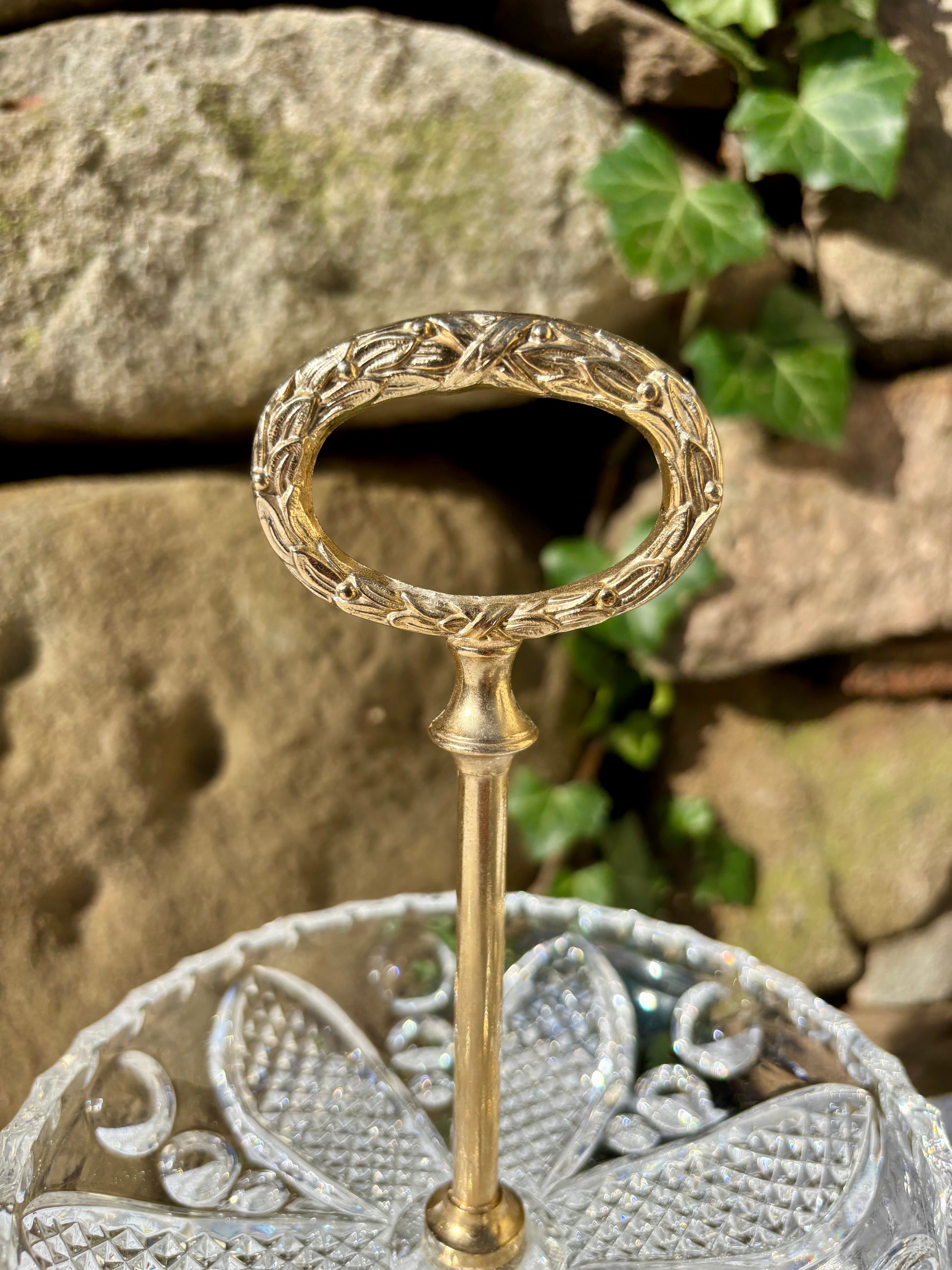 Détail poignée axe en laiton 