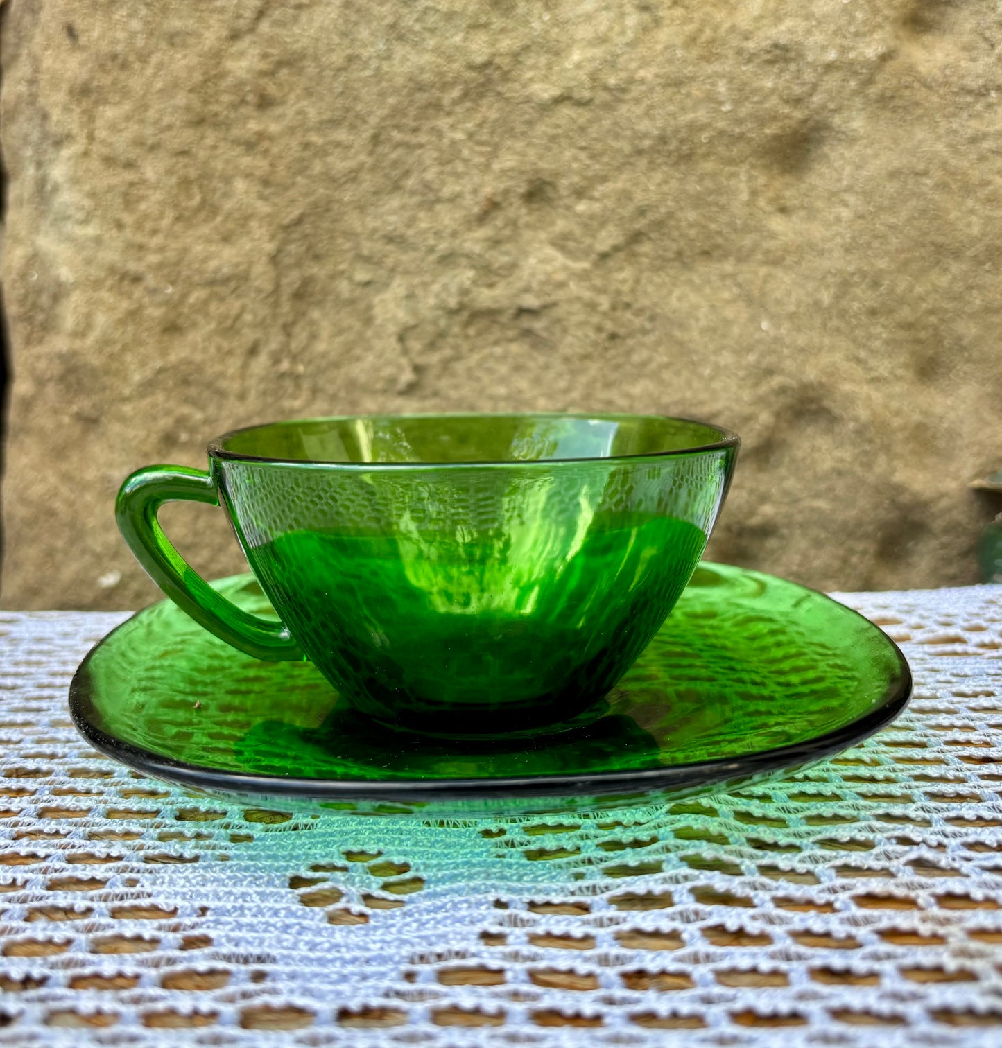 Tasse Vereco vintage verre vert années 60