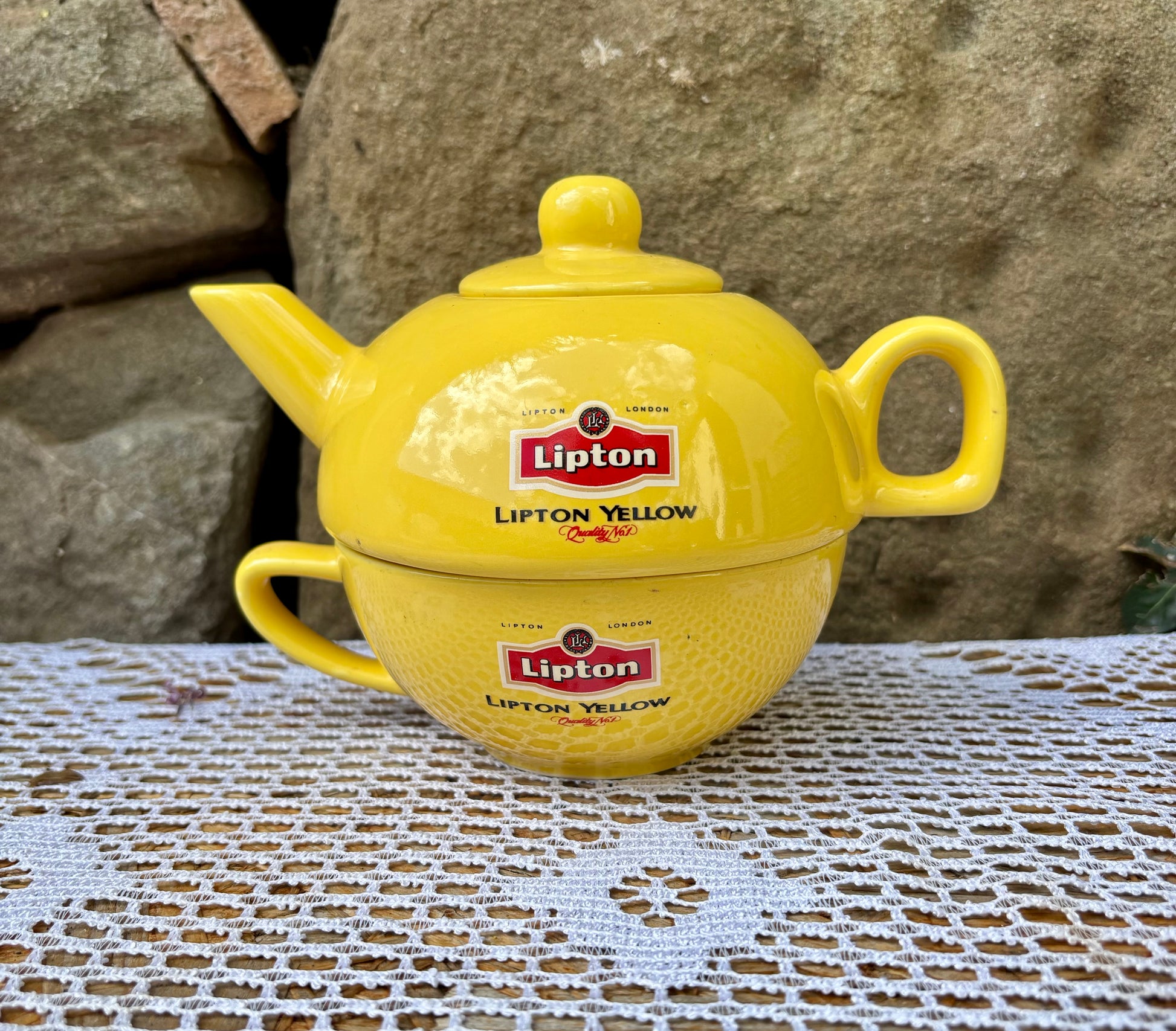 Théière solitaire publicitaire vintage Lipton