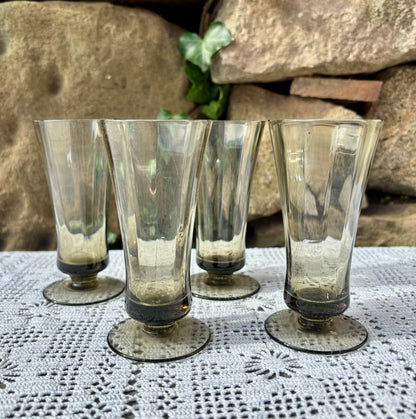 Verres à pieds vintage verre fumé