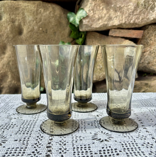 Verres à pieds vintage verre fumé