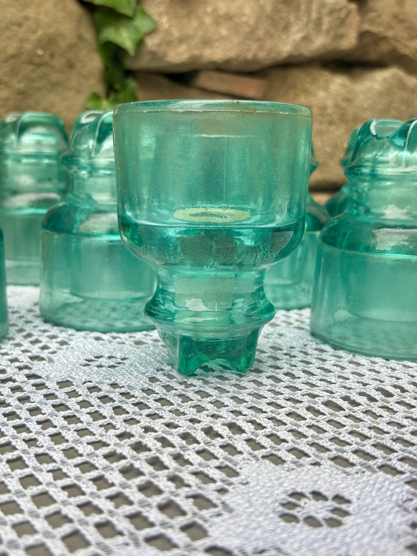 isolateurs verre épais bleus vintage edf