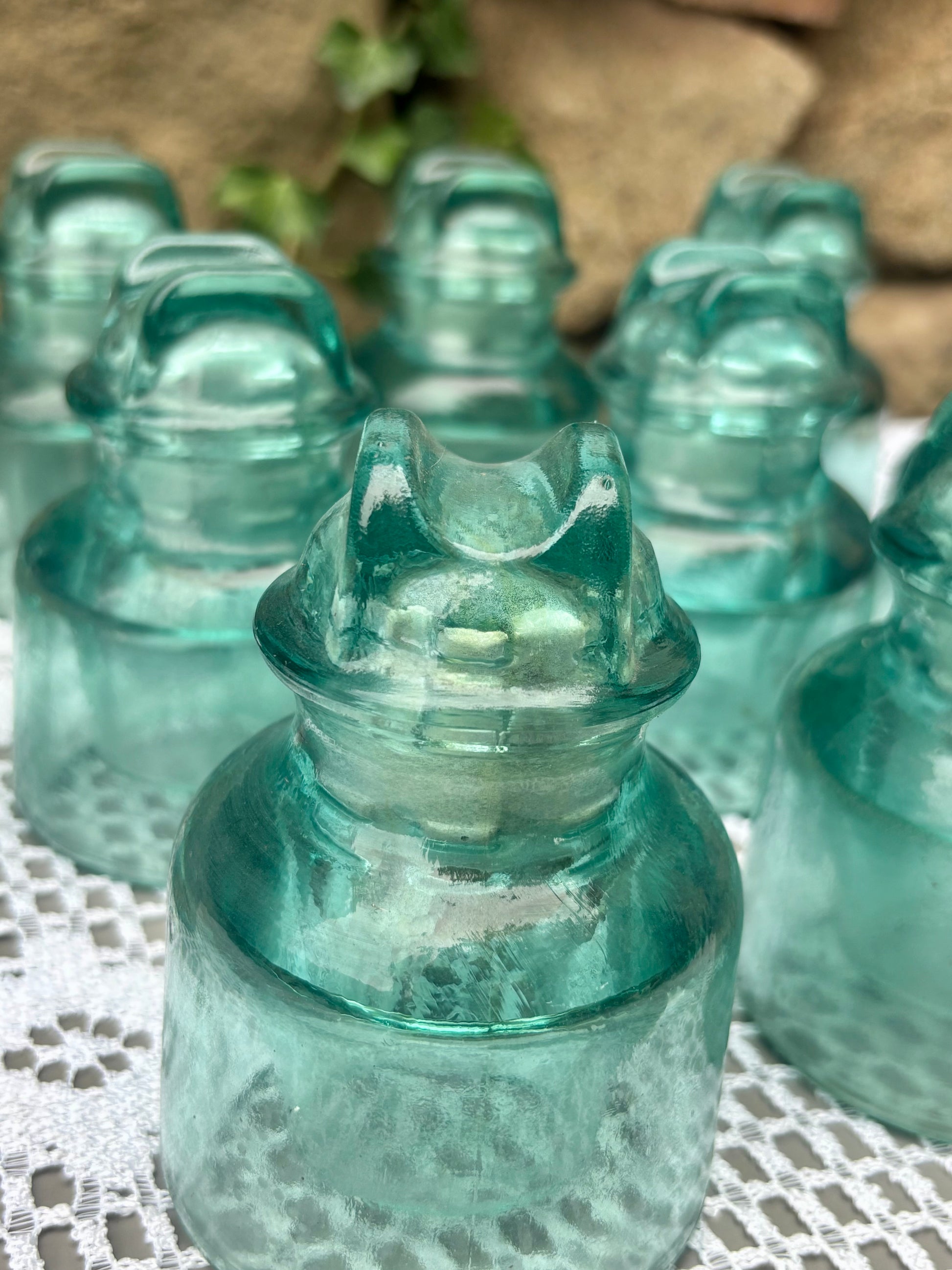 isolateurs verre épais bleus vintage edf