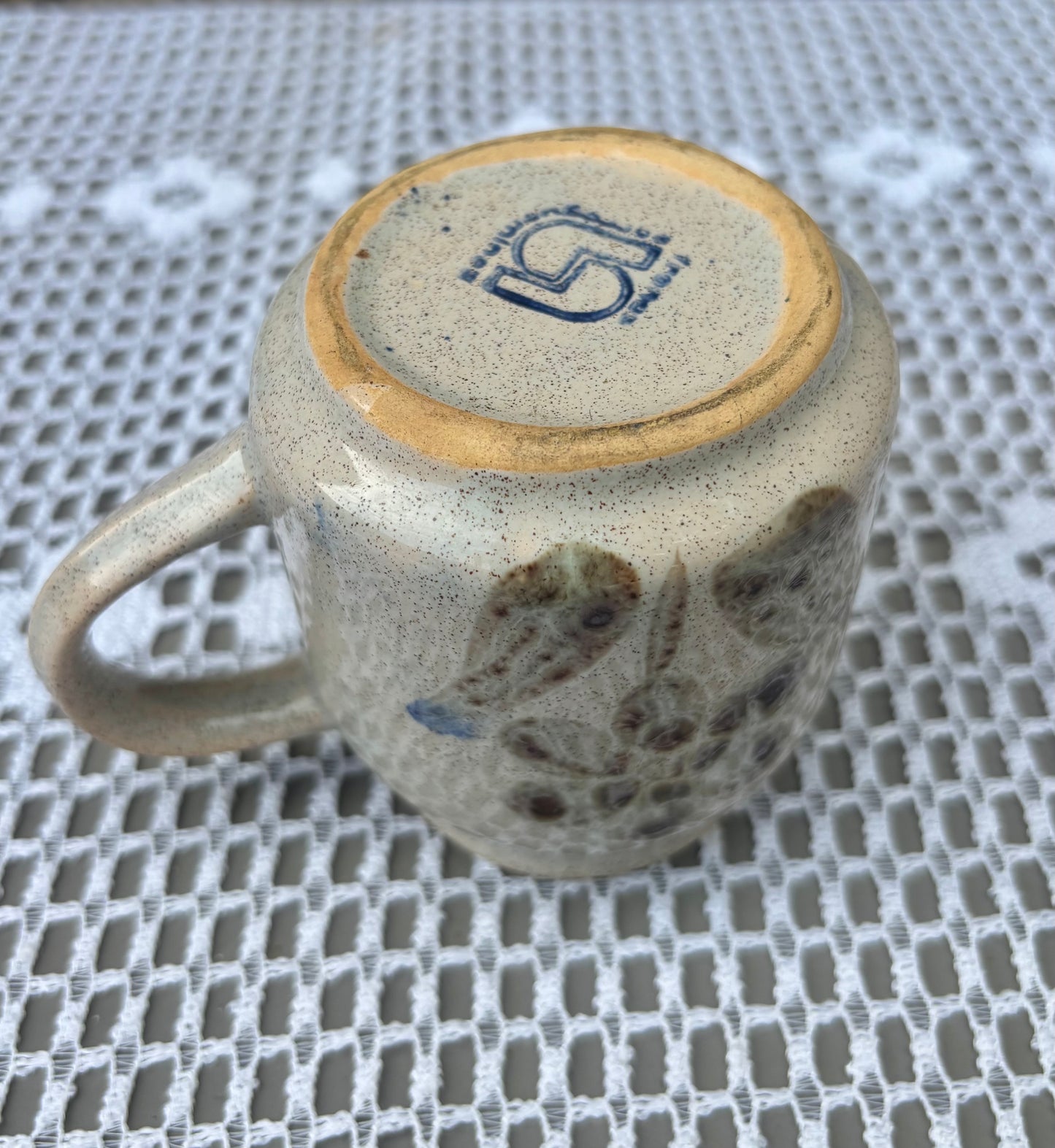 pot à lait sarreguemines 1970 1980 décor floral signature détail