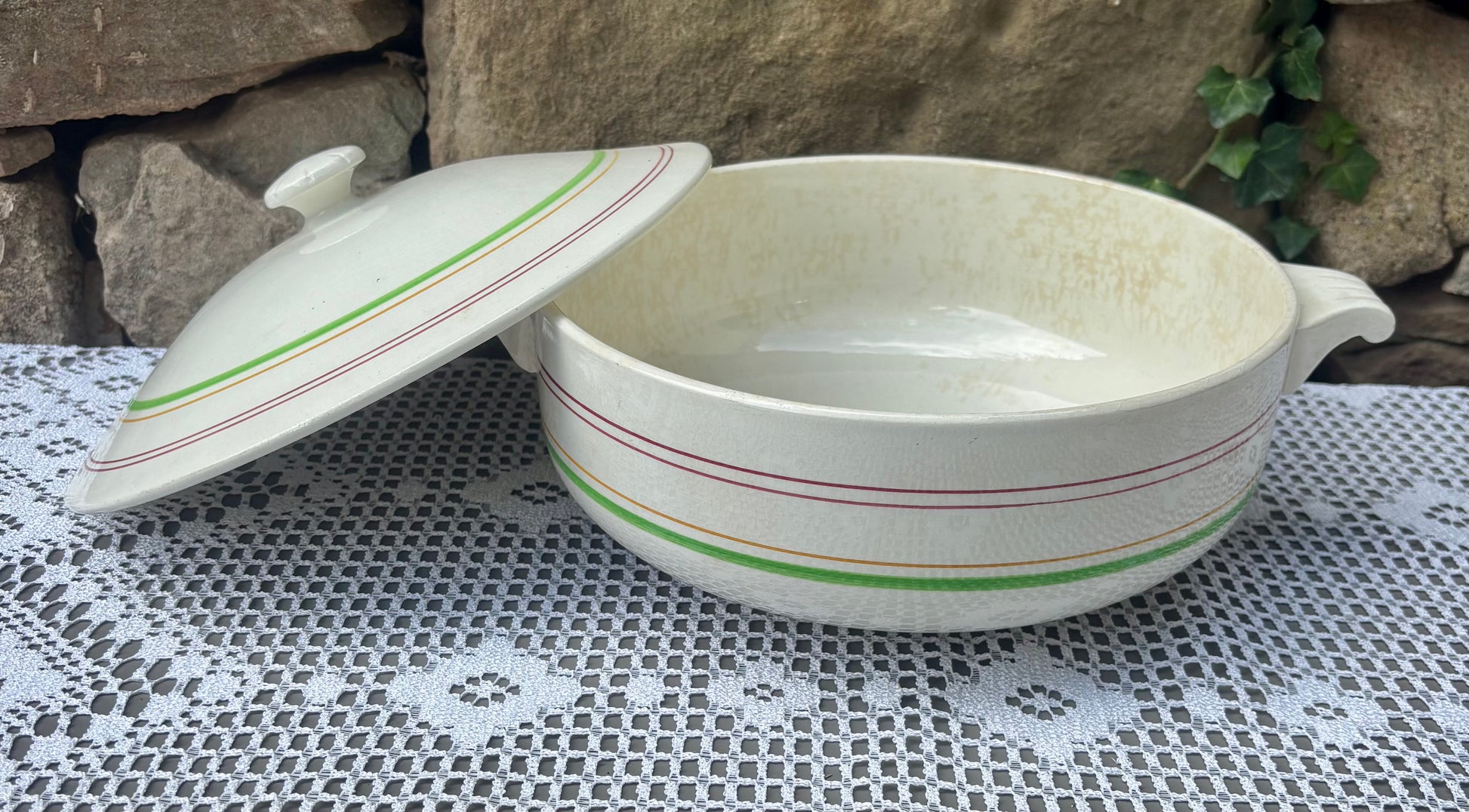 soupière gien colorée intèrieur